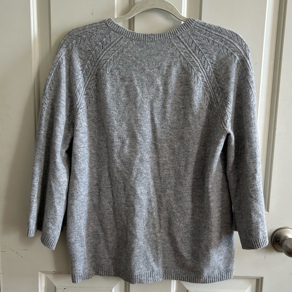 TALBOTS | Pure Cashmere V-neck Sweater Petite - Picture 5 of 6